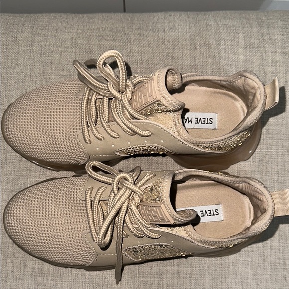 Women's Steve Madden Ganzo Rhinestone Sneakers SZ 8.5 - Picture 2 of 7